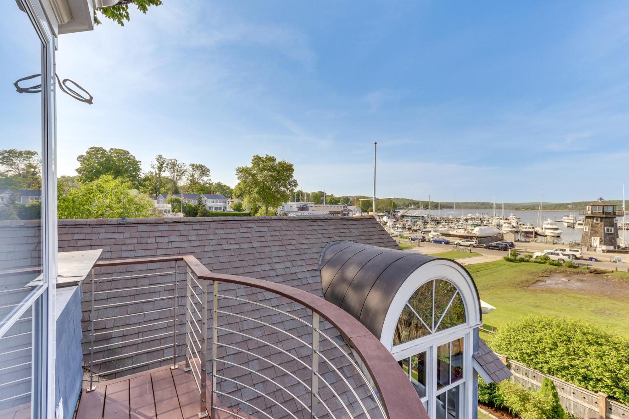 Downtown Essex Apartment - Steps To River! Εξωτερικό φωτογραφία
