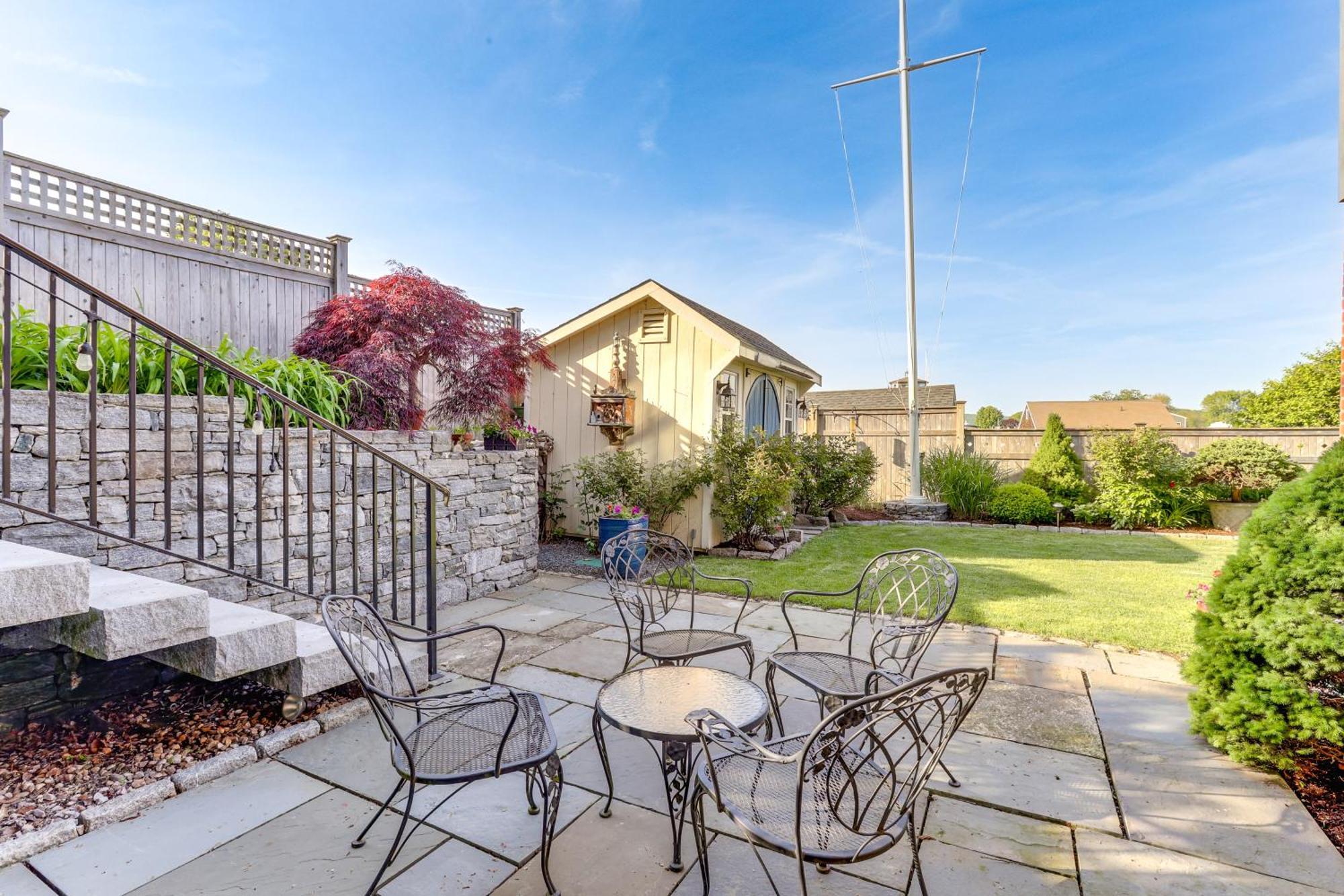 Downtown Essex Apartment - Steps To River! Εξωτερικό φωτογραφία